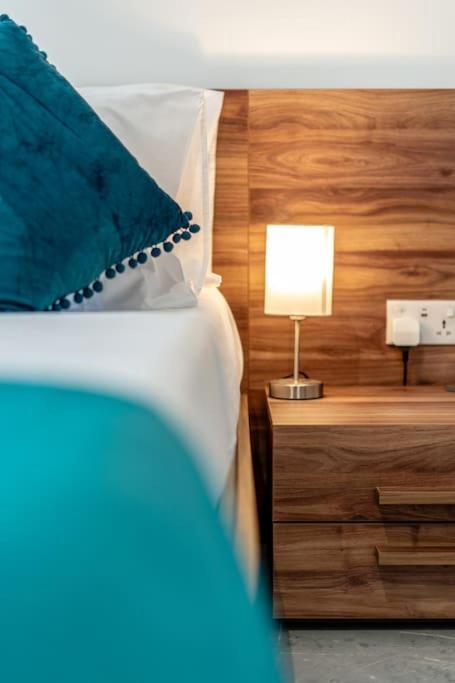 Apartman Bright And Modern 2 Bedroom Penthouse Is-Swieqi