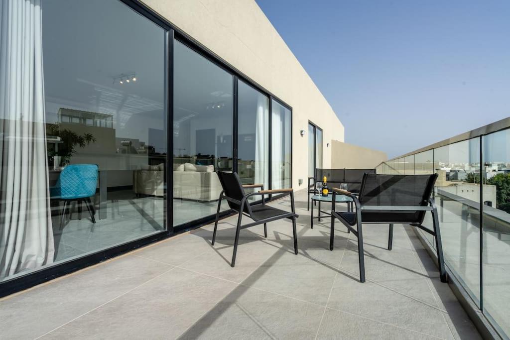 Apartman Bright And Modern 2 Bedroom Penthouse *